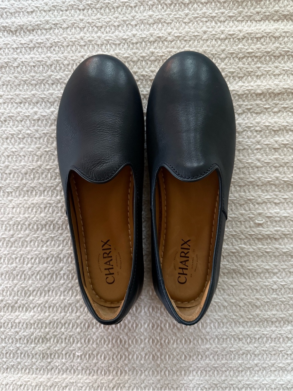 NWOT Charix Ultimate Midnight Blue Leather Slip-On • Size 8